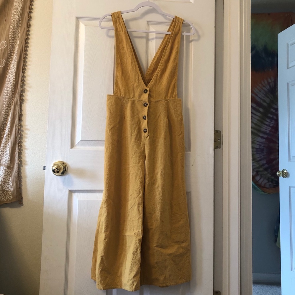 Mustard yellow overalls/jumpsuit